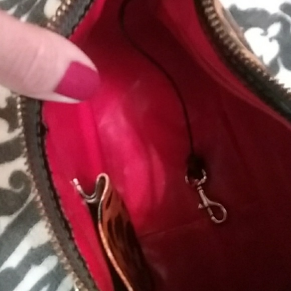 VGUC Dooney & Bourke leopard print purse - Picture 5 of 8